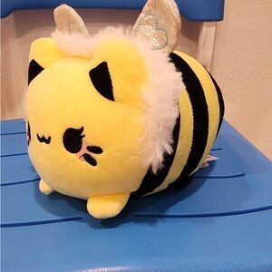 Cute Yellow Bumble Cat Plush Toy